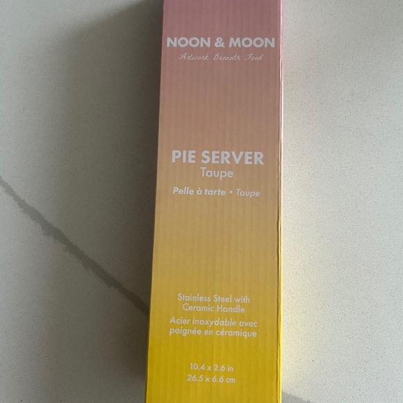 Pie Server in Taupe by Noon & Moon, New in Box - Picture 3 of 7